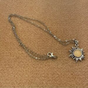 Beautiful Sun Star Necklace 23” BN